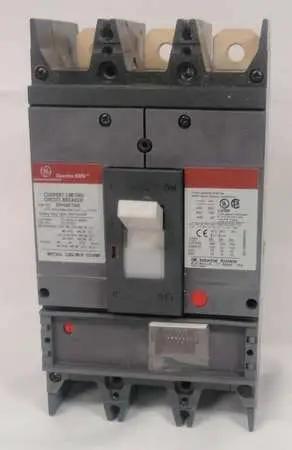 Heavy Hitter Three Pole Current Limiting Breaker 400 Amp Max 600 Volt AC With Included Rating Plug front view showing detailed specifications.