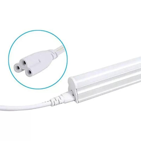 Close-up view of 6 Foot LED Tube Extension Cord Set 4 Pack For T5 T8 Lights Three Prong Power Cables Female To Female Connectors