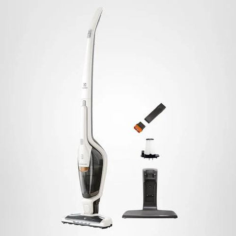 Electrolux Ergorapido cordless vacuum cleaner, white, with detachable handheld unit and charging dock (front view).