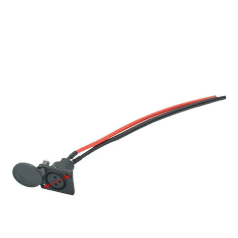 Heavy Duty EV Charging Port With Waterproof Seal And High Temperature Resistant Housing For Reliable 220V 10A Outdoor Power Accessory with cables.