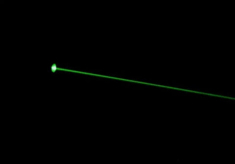 Plug And Play 5Mw 515Nm Green Diode Laser Module Straight Up Sharp Beam showcasing a clear green laser beam in darkness.