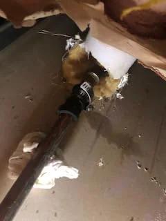 Emergency Pipe Repair Kit With 12 Patches And Clamps for quick leak fix on one quarter to one and a quarter inch copper PVC metal pipes