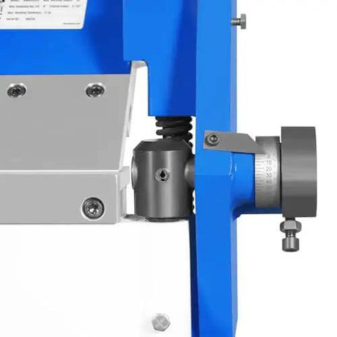 Close-up of 50 Inch Foot Clamp Pan And Box Brake for Light Duty Sheet Metal Folding, highlighting the pro-grade performance mechanism.
