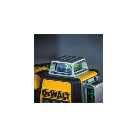 Close-up of a 360° self-leveling green laser with IP65 protection and cordless 12V power, highlighting the laser mechanism and branding.