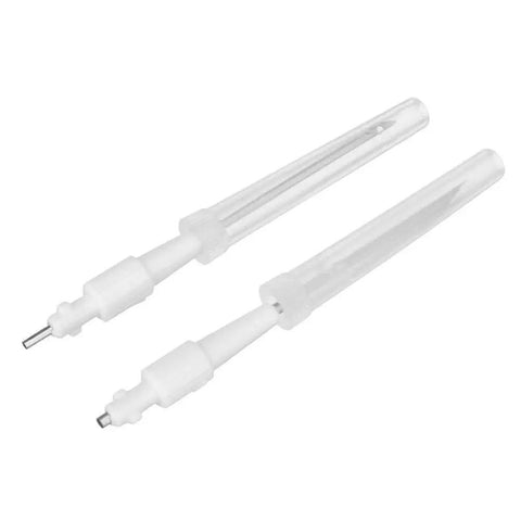Embroidery Patterns Punch Needle Kit With Magic Pen And Plastic Needles All In One Sewing Tool close-up of plastic embroidery needles