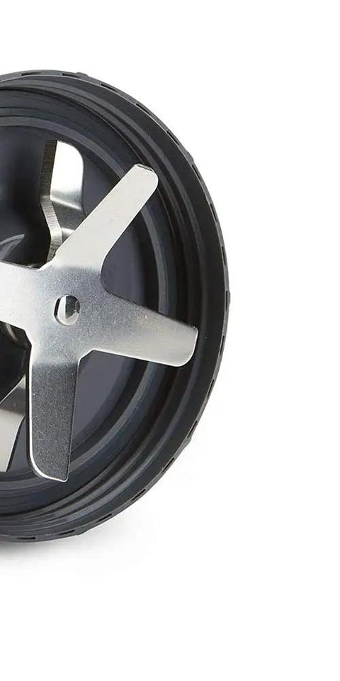 Go To Pro And Sport Blender Blade Replacement For 900 Series And Sport Models with Emulsifier Cross Blade Assembly seen close up
