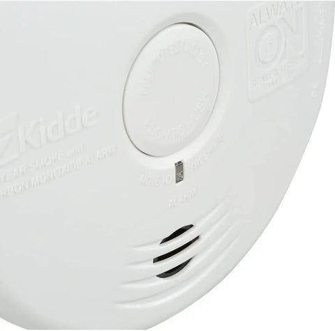 Close-up of Smoke And Carbon Monoxide Alarm With 10 Year Battery, Voice Warning, Dual Sensor Detects Smoke Or CO Faster, Easy Install