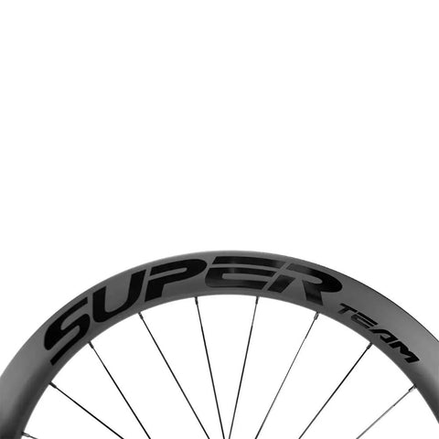 Carbon Fiber U Shape Road Bike Wheelset With Disc Brakes, Clincher Deep Rim 38 50 60 88mm, close-up of rim with logo