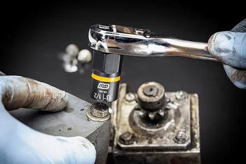 Seven Piece Metric Bolt Biter Extraction Socket Set With One Quarter And Three Eighths Inch Drive Bidirectional For Damaged Fasteners used on bolt