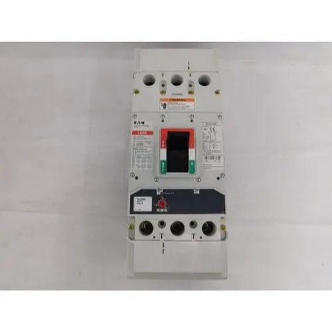 Rock Solid Thermal Magnetic Circuit Breaker Three Pole Five Hundred Amps Six Hundred VAC Two Hundred Fifty VDC Din Rail And Panel Mount Easy Install For Tight Spaces