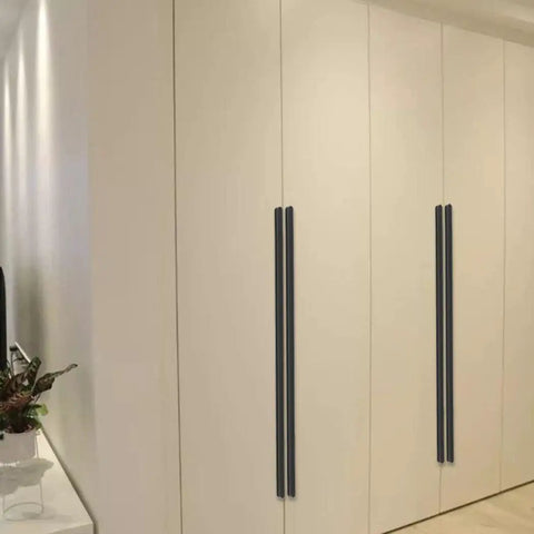 Beefy Aluminum Cabinet Handle Set 1000mm Length Black Edge Pulls For Kitchen Cabinets And Drawers installed on white cupboards