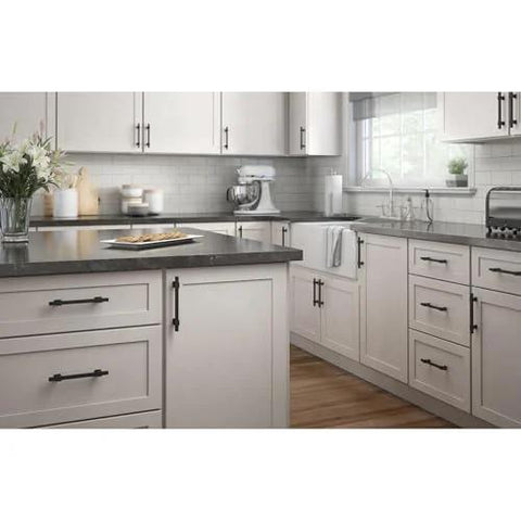 Kitchen cabinets with Matte Black Cabinet Handles Five Pack Adjustable Drawer Pulls For Kitchen Cabinets Dressers And Cupboards 1 3 8 Inch Hole Centers 35 160mm Durable Metal Finish With Fade And Scratch Resistant Coating installed.