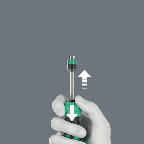 Compact 26 RA-R Ratchet Set With Pouch, close-up of hand demonstrating intuitive operation with fine-tooth ratchet