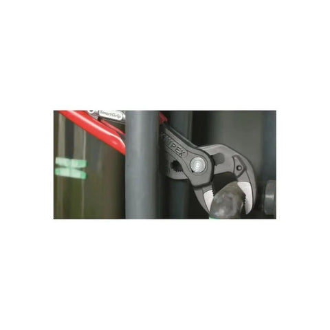 Auto Adjusting Water Pump Pliers With Self Adjusting Jaw For Quick One Handed Use clamping a pipe securely