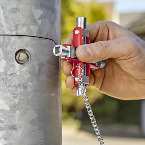 Using All-In-One Universal Control Cabinet Key With Nine Die-Cast Zinc Profiles on utility pole lock for quick access