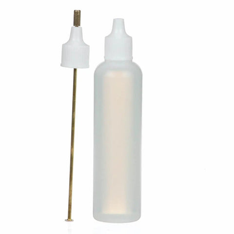 Precision Oil Applicator For Sewing And Quilting Machines No Mess No Spill 1.5 Oz Travel Safe Bobbin Race Lubricator For Smooth Sewing Machine Maintenance And Longer Life. 1.5 oz plastic bottle with metal applicator