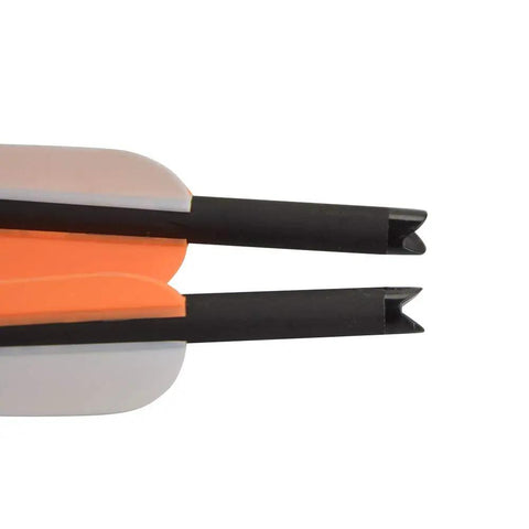 Close-up of 21 Inch Mixed Carbon Crossbow Bolts Arrows With 100 Grain Replaceable Screw In Arrowheads, featuring 4 inch vanes.