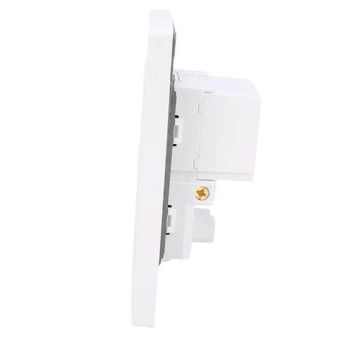 Top-Tier 15A Wall Outlet With Built-In USB And Type-C Ports For Seamless Dual Device Charging 85mm white socket side view.