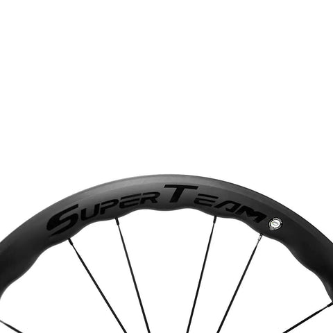 Close-up of rim on Tubeless Carbon Road Wheelset 45 50 65mm Deep 700c Clincher 25mm Width Toray T700 UD Matte Finish EN Quality Tested Shimano