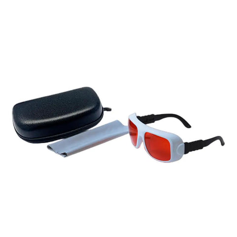 Professional Laser Safety Goggles Featuring Knockout OD7 Defense Against UV And Green Lasers Up To 534 Nm with case and cleaning cloth.