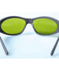 Heavy Duty Nd Yag Laser Safety Glasses With Od7 Plus Eye Shielding Against 755 808 980 1064 Nms For Med Spas And Industrial Labs Ce Certified, front view with green lenses.