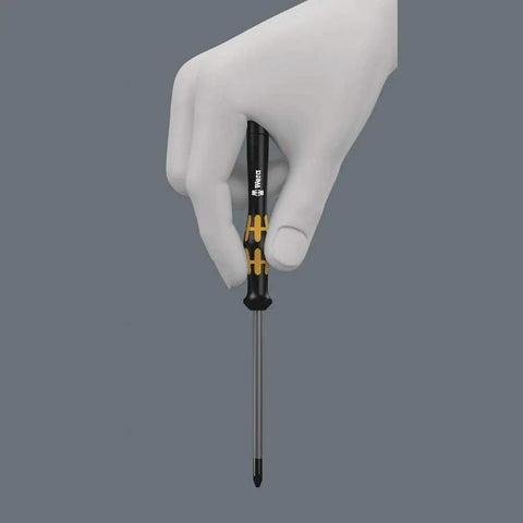 Hand holding Micro Set ESD Twenty SB Bit Set with Quick Swap Handle 4 mm Half Moon or HIOS Drive Compatible Interchangeable Blade