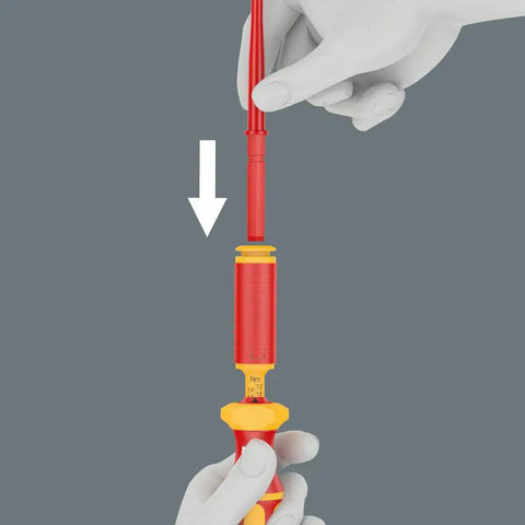 Hands adjusting Series 7400 VDE Kraftform Adjustable Torque Handle 1.7-3.5 Nm with multicolor grip, Czech origin