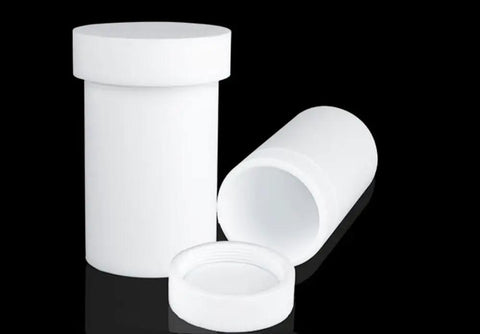 Heavy Duty PTFE Centrifuge Tube With Secure Screw Cap, 500ml size, durable white material for lab use.