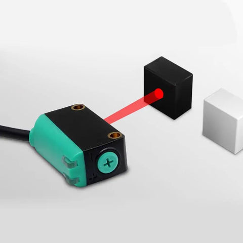 Diffuse Photoelectric Sensor With Background Suppression Not Affected By Object Color NPN Output detecting black and white blocks