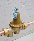 Watts LF25AUB-Z3 water pressure reducing valve, brass body, 3/4 in, NPT female unions.