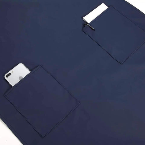 Waterproof Rubber Vinyl Apron With Two Big Pockets For Dishwashing And Grooming Lightweight PU Workhorse Apron pockets close-up