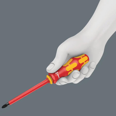 Person holding Kraftform Kompakt VDE Insulated Blade Set With Interchangeable 60i blade, ergonomic handle visible.