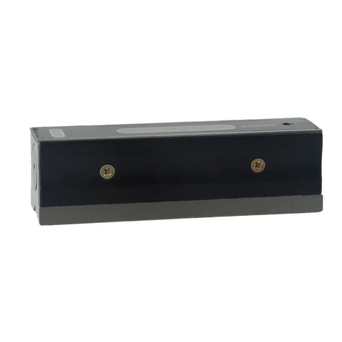Precision 0.02mm/m Machinist Level, Industrial Grade Steel Spirit Level with V-Groove Base, side view.