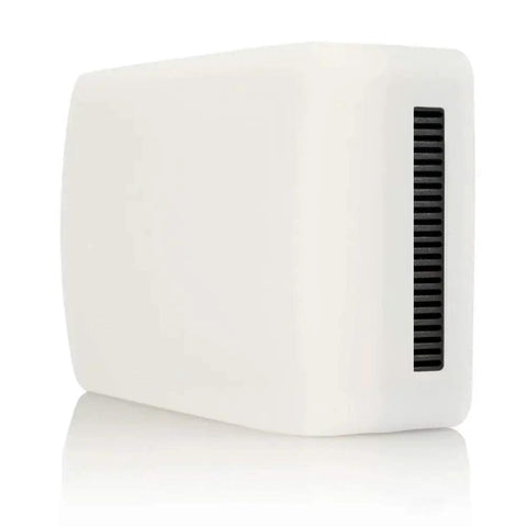 Side view of the Amaran MC RGBWW Mini On Camera Light With 3200K To 6500K CCT CRI TLCI 96 HSI Color Control, white casing