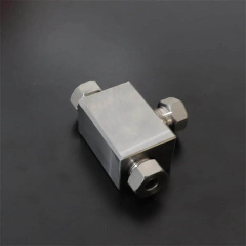 Tee coupling, stainless steel, 3-port 1/4-in for water jet systems; silver block