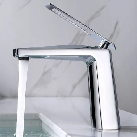 Luxurious Polished Chrome Modern Bathroom Faucet With 1 Hole And Single Handle Brass Body With Zinc Handle Queen Series