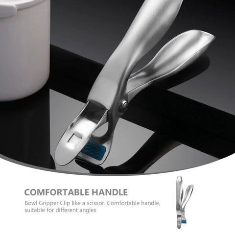 Heavy Duty Stainless Steel Plate Lifter Clamp With A Rock Solid Grip And Smart Anti Scald Bow Clip For Zero Stress Hot Casserole Handling In Your Kitchen close-up on comfortable handle for easy use