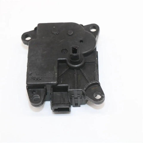 Premium Heater Blend Door Actuator Straight Swap For 2013 Through 2024 Nissan Altima Plus Murano Climate Control HVAC Component 3 Pin 277323JC1A close-up view of actuator part