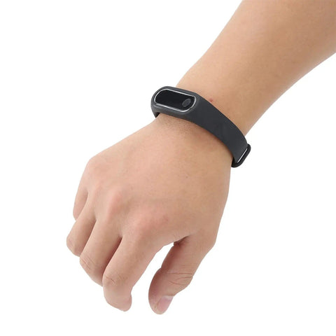 Hand wearing Anti Static Wristband With Automatic Static Eliminator Silicone Wrist Strap For Home And Work Electrostatic Removal