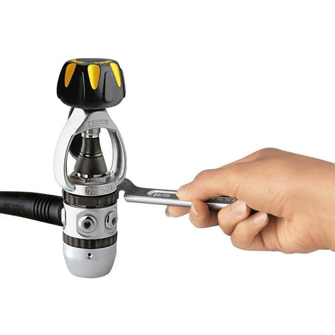 AC2 Compact Scuba Regulator For Beginner Divers And Travelers Budget Friendly Piston First Stage Plus Compact Second Stage