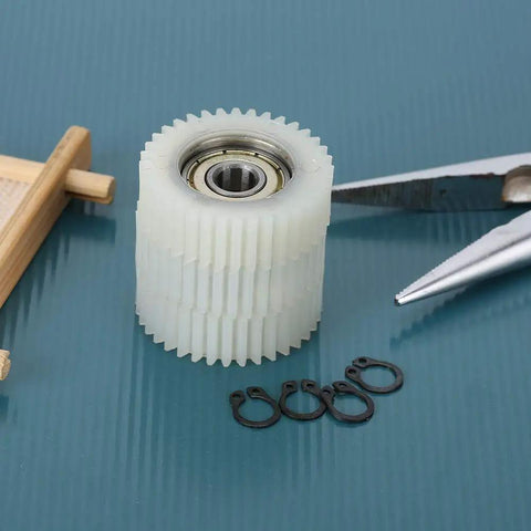 Electric Bike Motor Gear Kit With 36T Nylon Planetary Reduction Gears 38mm 3 Pieces, close-up of nylon gear and tools