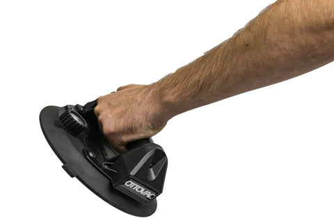 Hand holding Electric Vacuum Suction Cup Lifter for Tiles Glass Doors and Drywall, Portable Heavy Duty Lift Tool with Auto Recovery Pump
