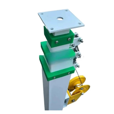 Hand Cranked Lifting Mast With Manual Telescopic Pole And Rugged Mechanical Winch Rig For 5 Meter Vertical Lift close-up of lifting mechanism.