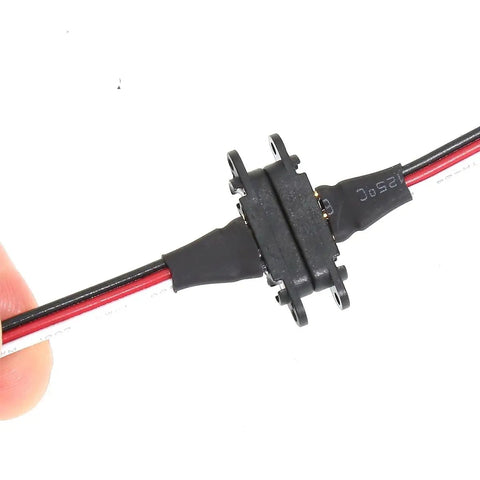 Close-up of Magnetic Snap On RC Extension Cable 9 Inch 1 To 2 Y Split Lead with JR Plug 3 Pin LED for RC models showing magnetic snap.