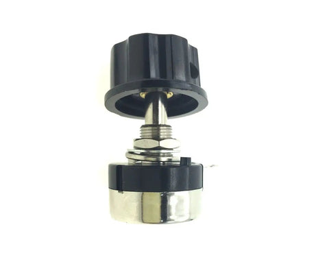 5K Ohm 6mm Shaft Rotary Taper Potentiometer With Knob, Carbon Film, Single Turn, 3 Terminals, Round Shaft, Compact 25x14mm Body.