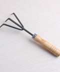 Three Kinds Of Gardening Tools Set Featuring Hooked Mattock Hand Shovel And Trident For Everyday Garden Work And Shoreline Shell Collecting