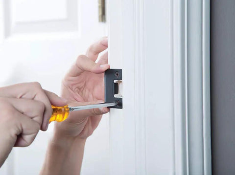 Installing Broadway Lever With Greenwich Trim Keyed Entry Lock Matte Black Finish on standard pre-drilled door