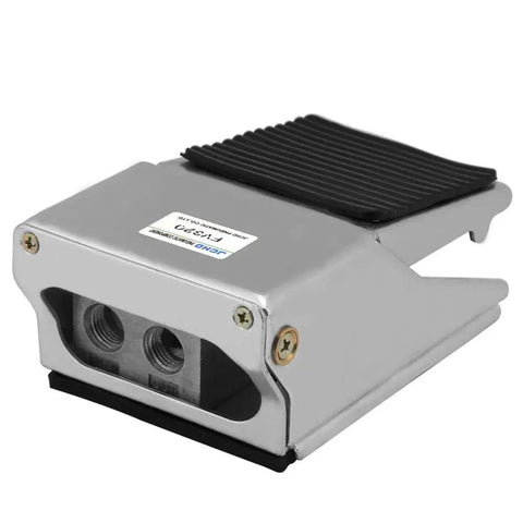 High Performance Pneumatic Foot Pedal Valve 3 Way 2 Position Air Control Directional Valve With G1/4 Thread Industrial Metal Construction for single acting cylinders, with textured grip.
