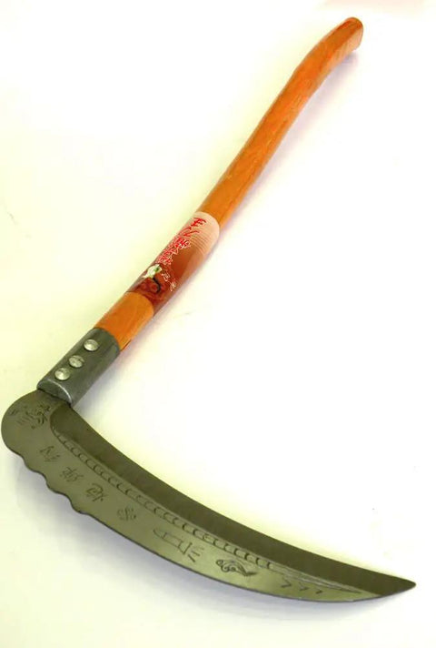 23 Inch Long Handle Tropical Vine Grass Sickle For Pruning Cutting And Harvesting showing curved blade and wooden handle