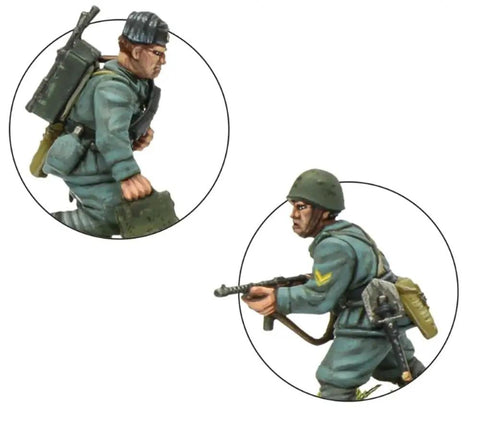 Bolt Action Italian Army and Blackshirts 1 To 56 Scale Tabletop Miniatures Set soldiers in combat stance